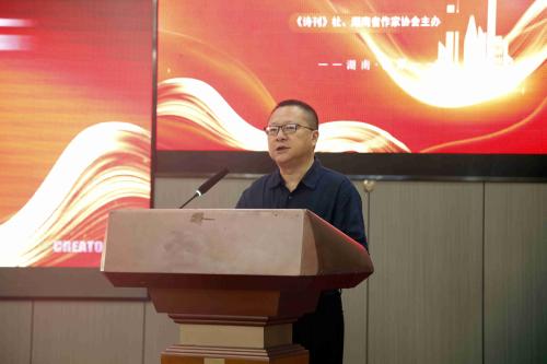 <span style='background-color:yellow;'><span style='background-color:yellow;'>李少君</span></span> <span style='background-color:yellow;'><span style='background-color:yellow;'>李少君</span></span>