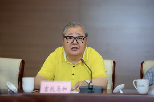 <span style='background-color:yellow;'><span style='background-color:yellow;'><span style='background-color:yellow;'><span style='background-color:yellow;'><span style='background-color:yellow;'>吉狄马加</span></span></span></span></span>