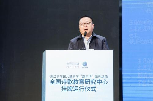 1863421096379334670_1280px