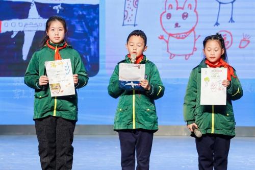 1863421096379334672_1280px