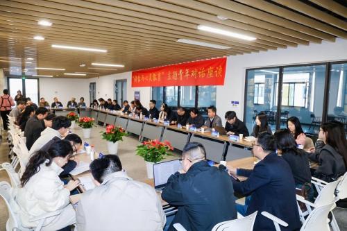 1863421096379334678_1280px