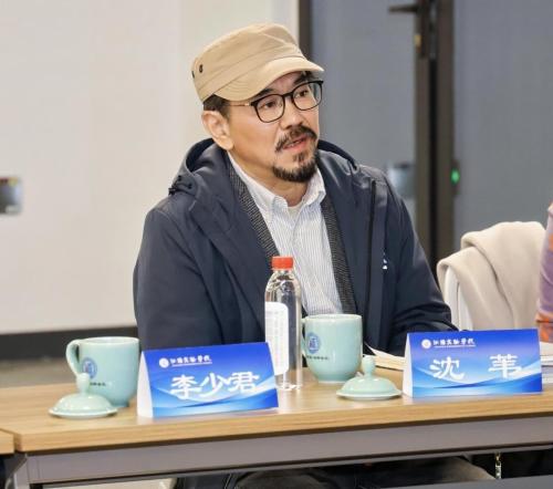 1863421096379334680_1280px