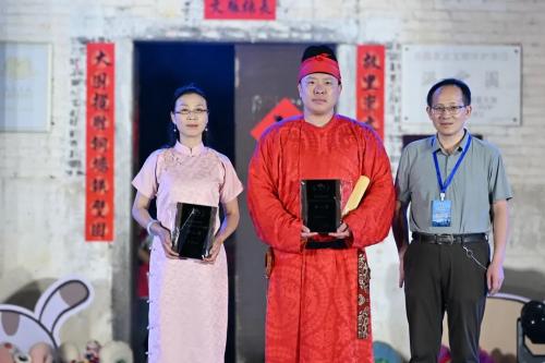 410583913c14a5889a211100a4baee0e