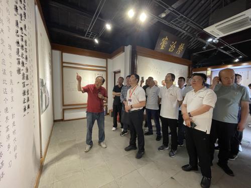 79584e9ce5ef4812a01e468d0f37d2bb