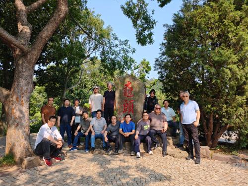 27ac75dd8060334ea0513378104e898a